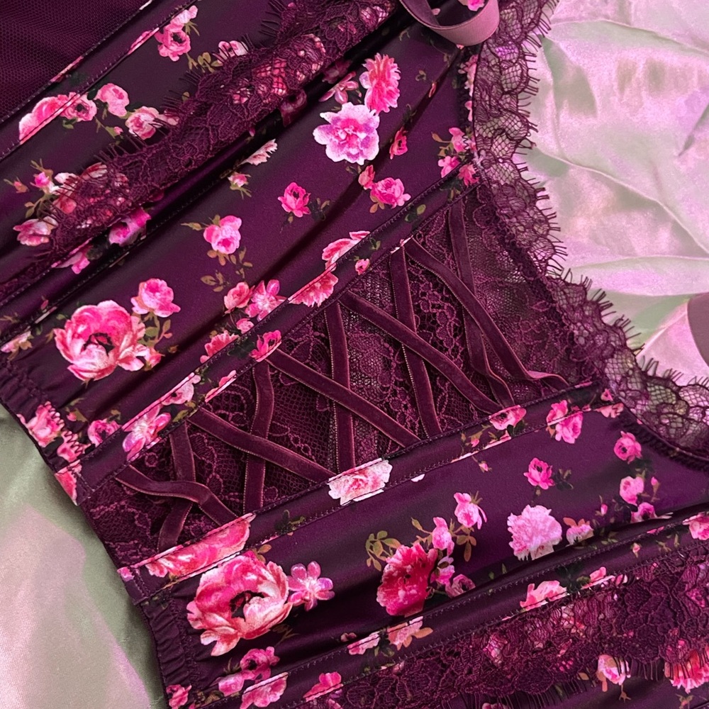 VS Floral Lace Corset
